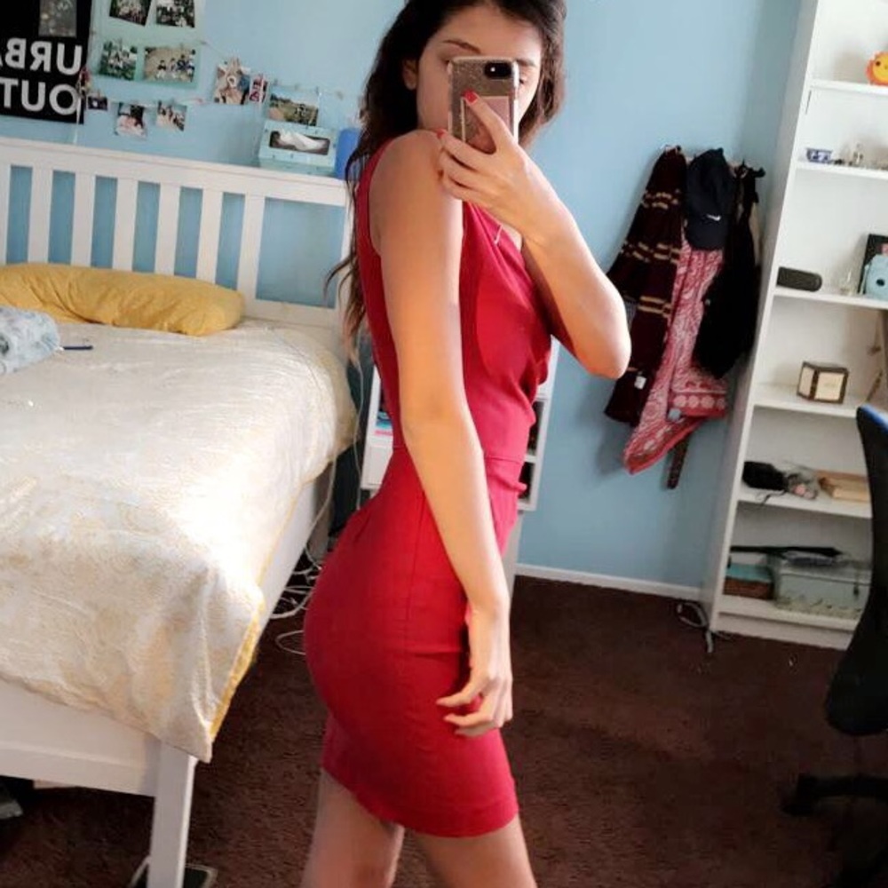 VINTAGE CLASSIC RED DRESS